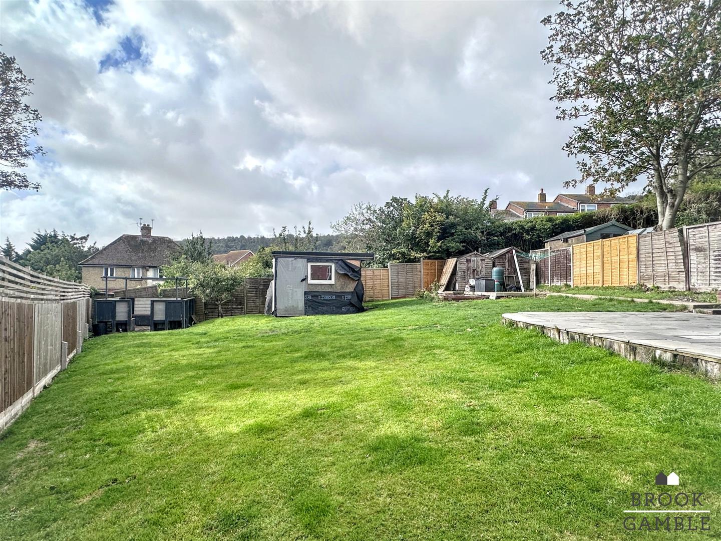 3 Bedroom House - Semi-Detached. Millbrook Gardens in Eastbourne,  14